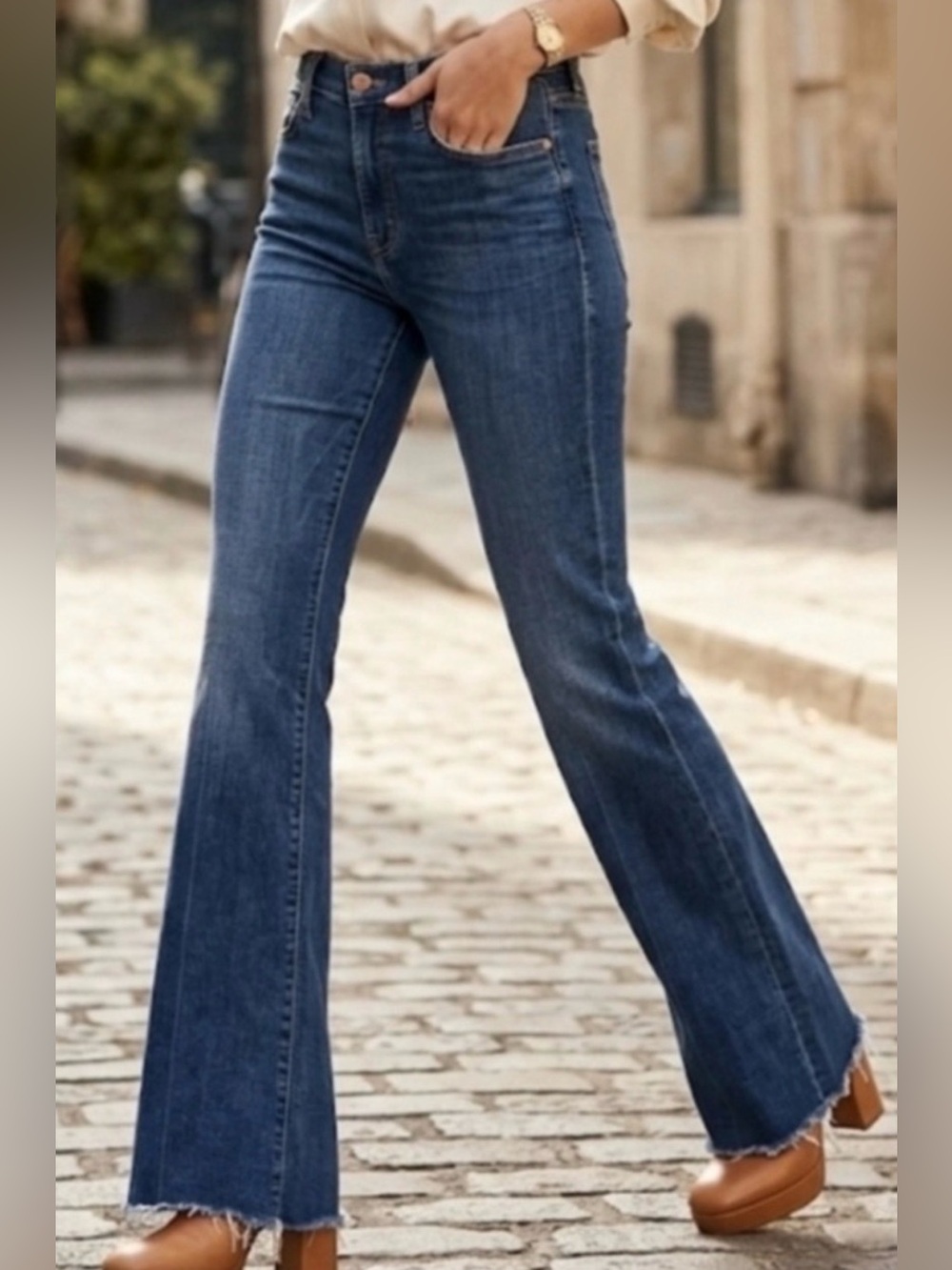Mother The Weekender Fray Jeans Walking on Coals Flare Womens Sz. 34
